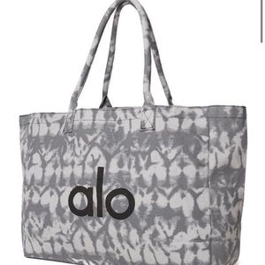 NWT Alo Grey Tie Dye Shopper Tote